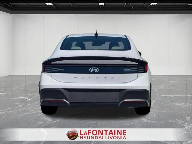 2026 Hyundai SONATA SE