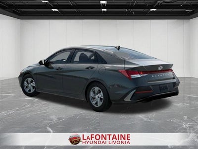 2026 Hyundai ELANTRA SE