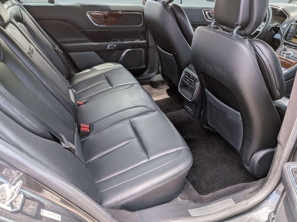 2018 Lincoln Continental Premiere