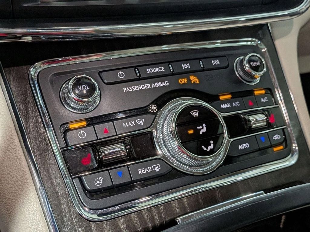 2017 Lincoln Continental Select