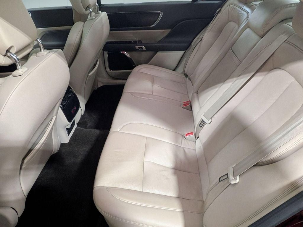 2017 Lincoln Continental Select