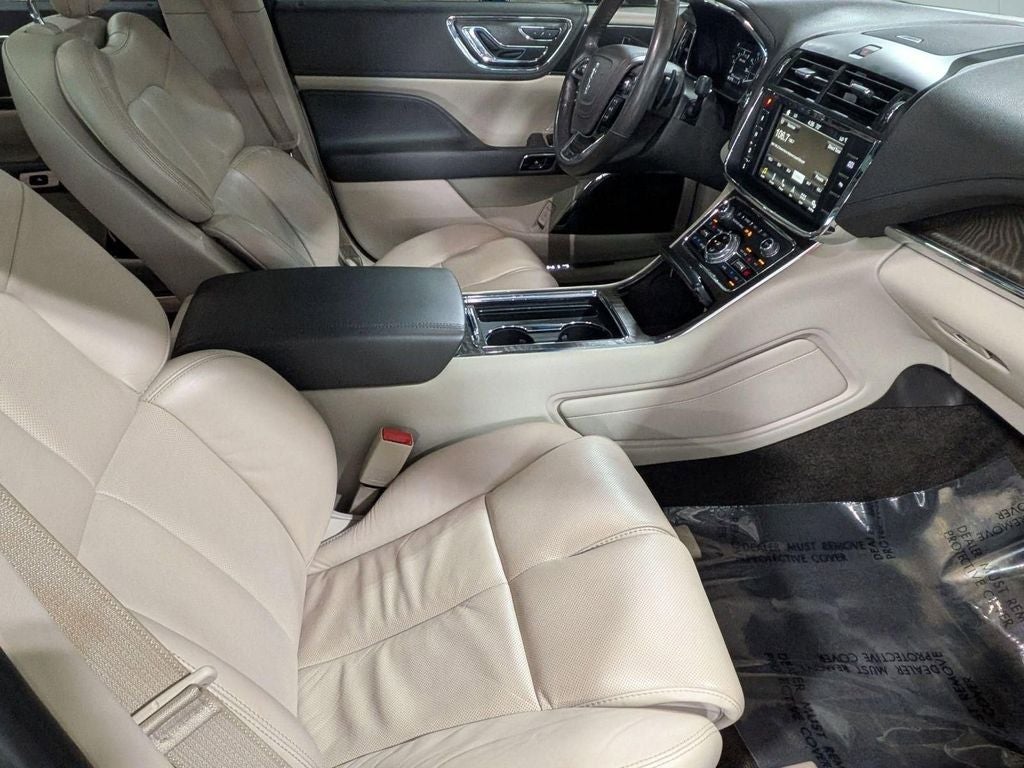 2017 Lincoln Continental Select