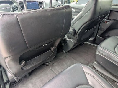 2024 Chrysler Pacifica Hybrid Select S Appearance