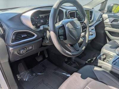 2024 Chrysler Pacifica Hybrid Select S Appearance