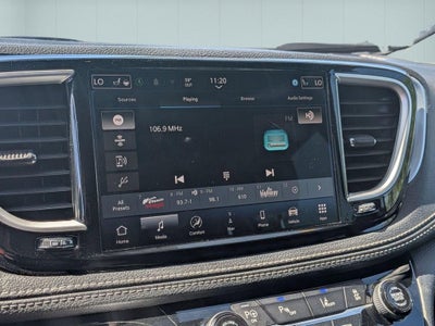 2024 Chrysler Pacifica Hybrid Select S Appearance