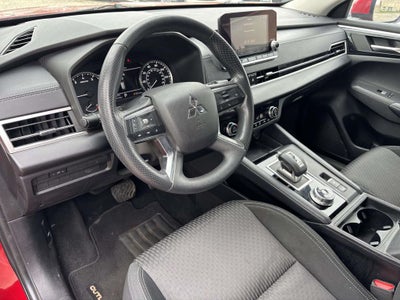 2022 Mitsubishi Outlander ES