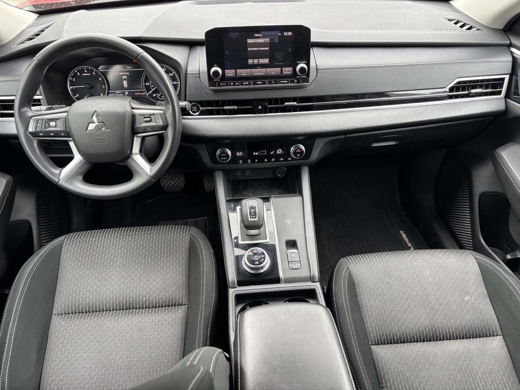 2022 Mitsubishi Outlander ES