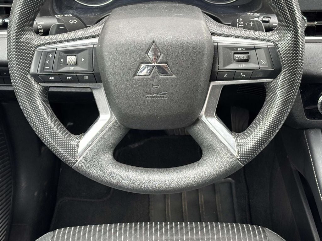 2022 Mitsubishi Outlander ES