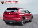 2022 Mitsubishi Outlander ES