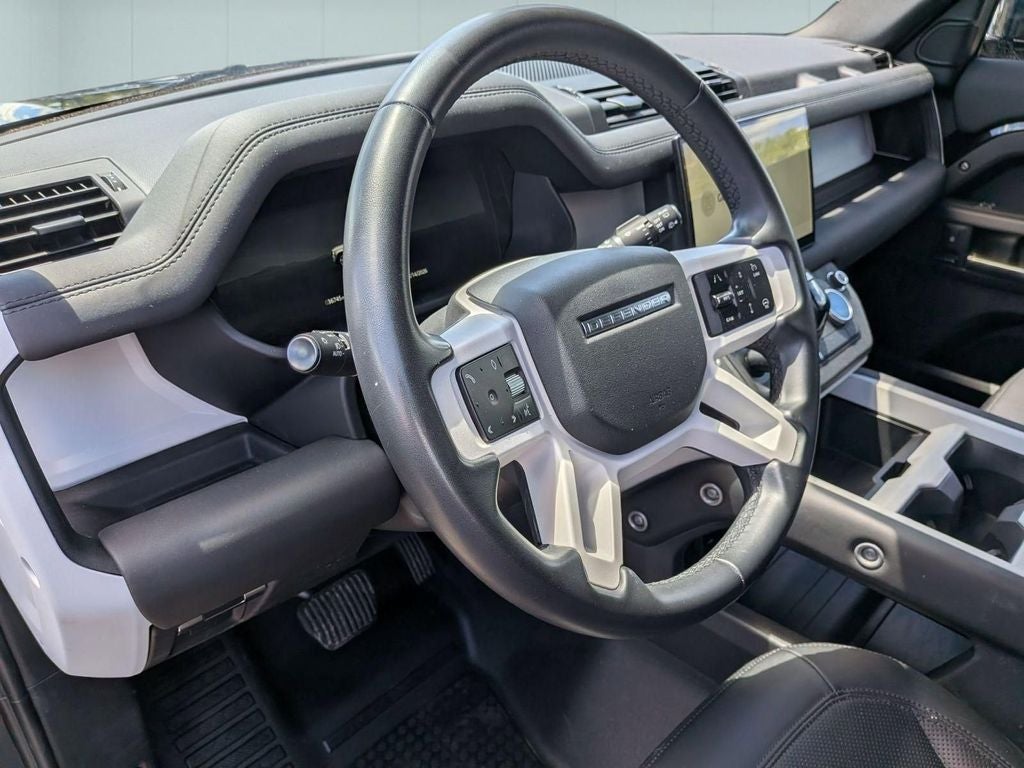 2025 Land Rover Defender 110 S