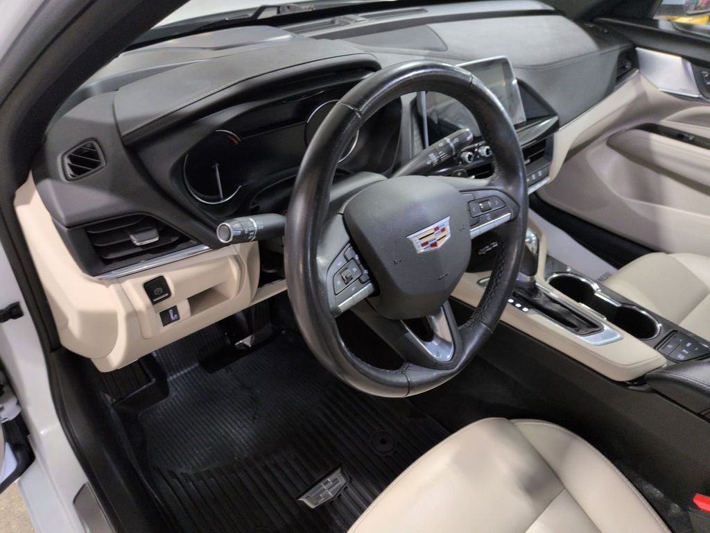 2023 Cadillac CT4 Luxury