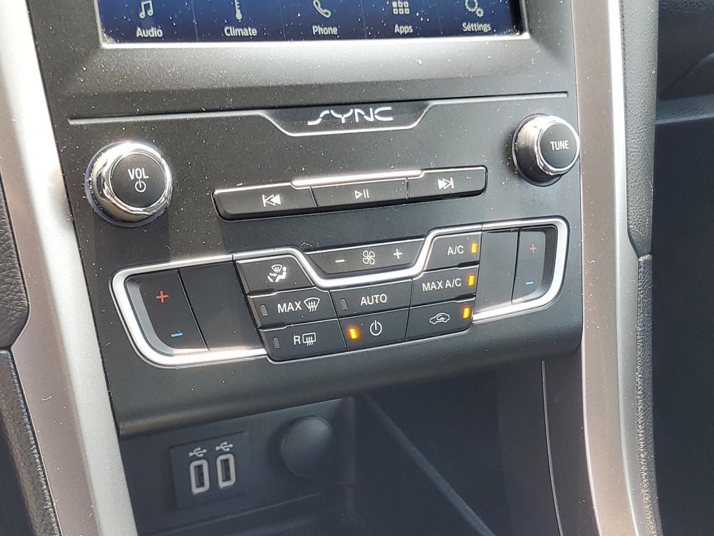2020 Ford Fusion SE