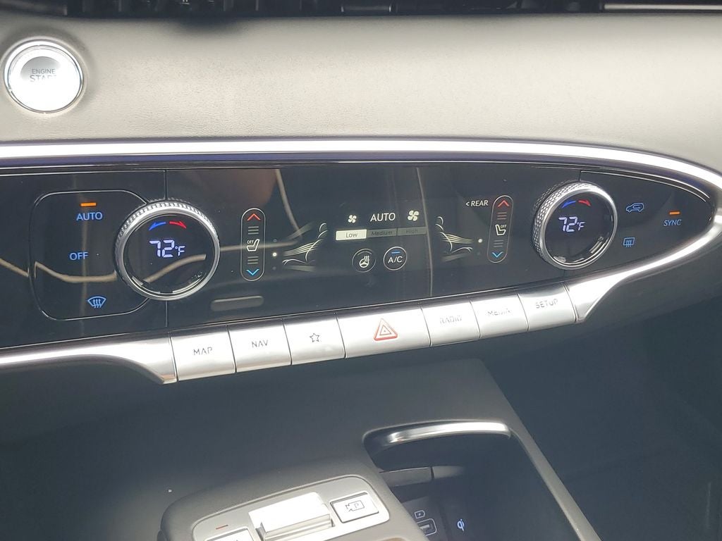 2024 Genesis GV70 2.5T