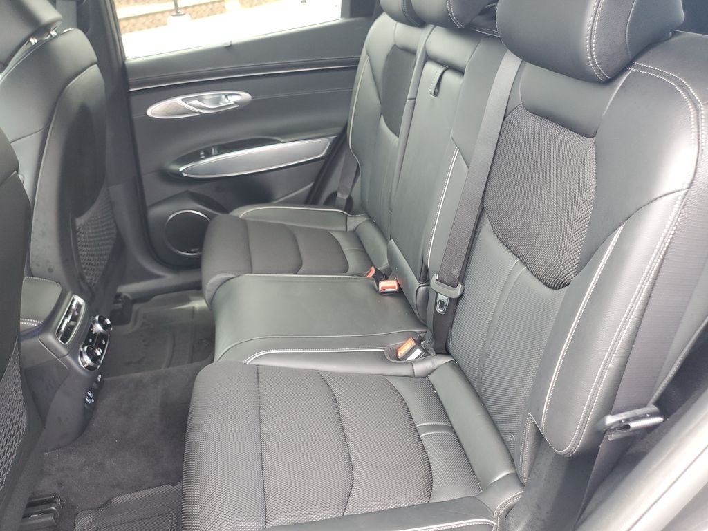 2024 Genesis GV70 2.5T