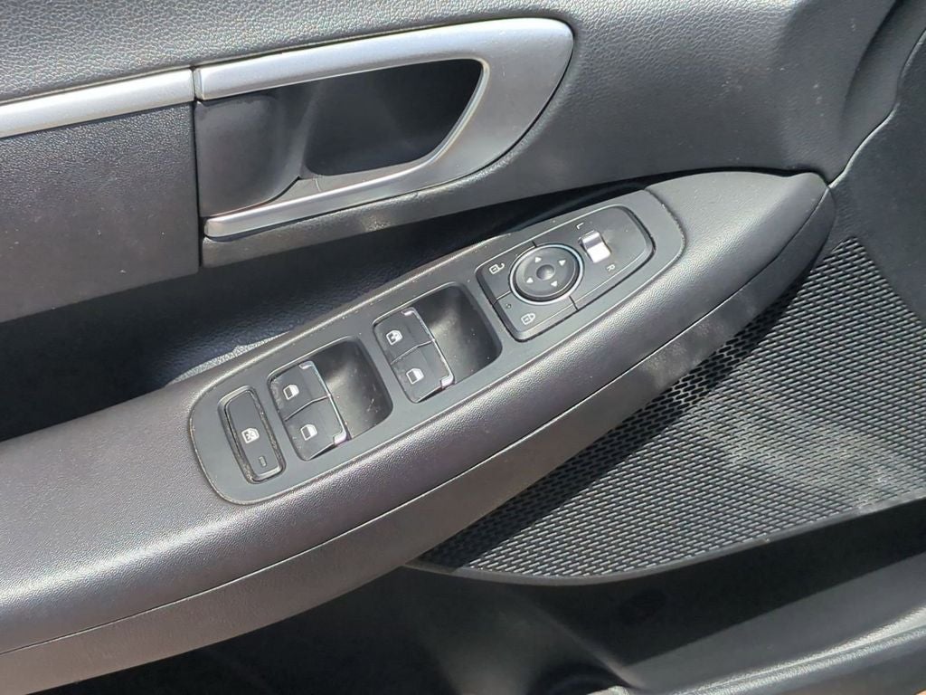 2023 Hyundai SONATA SE