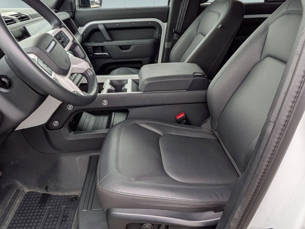 2025 Land Rover Defender 110 S