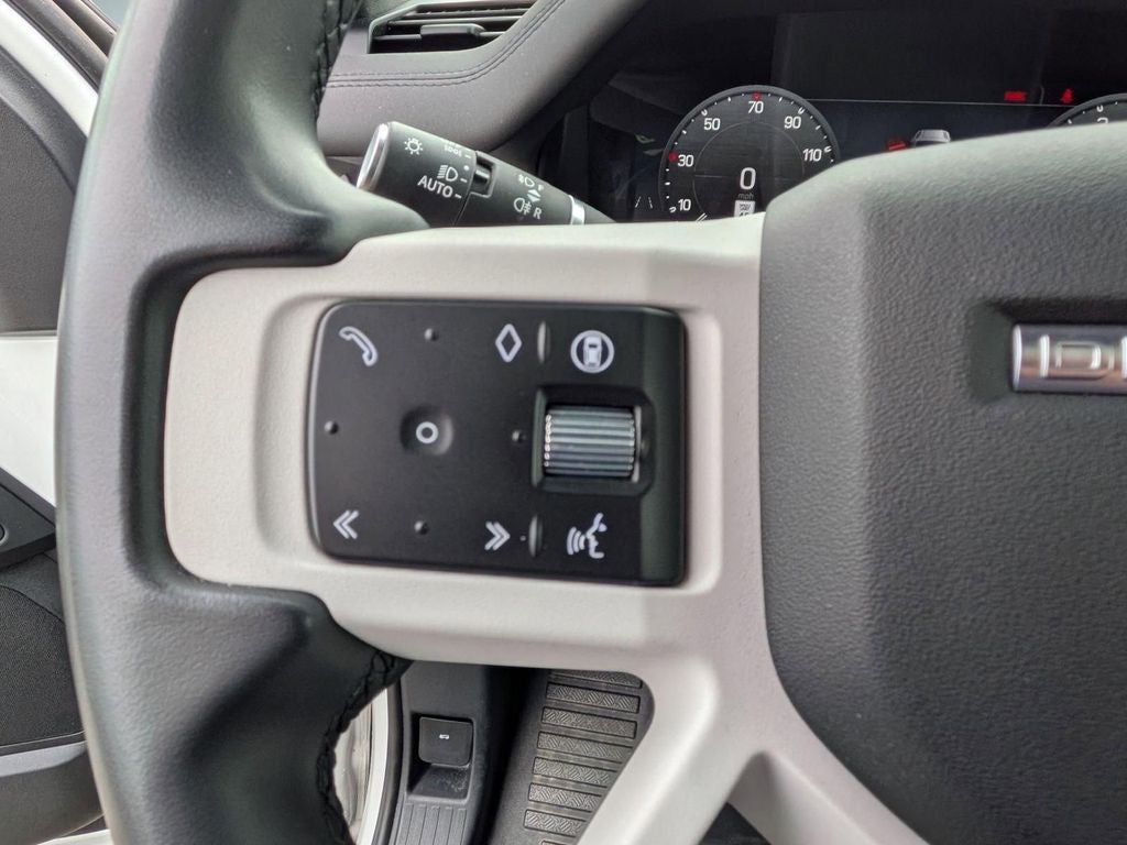 2025 Land Rover Defender 110 S