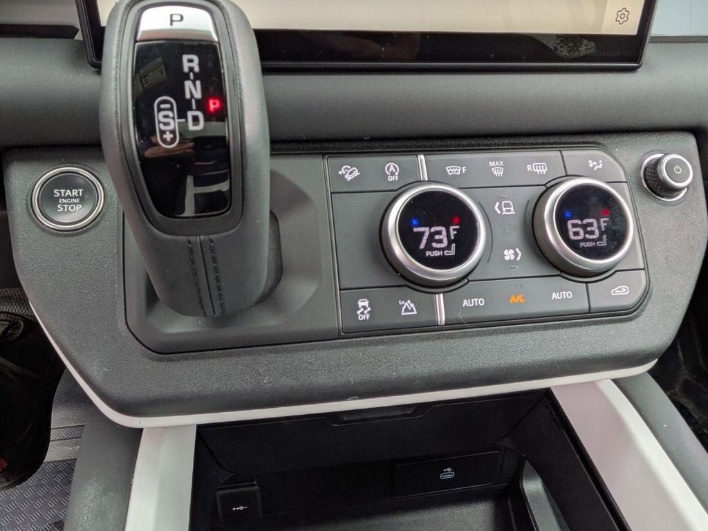 2025 Land Rover Defender 110 S
