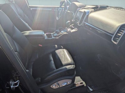 2018 Porsche Cayenne Platinum Edition