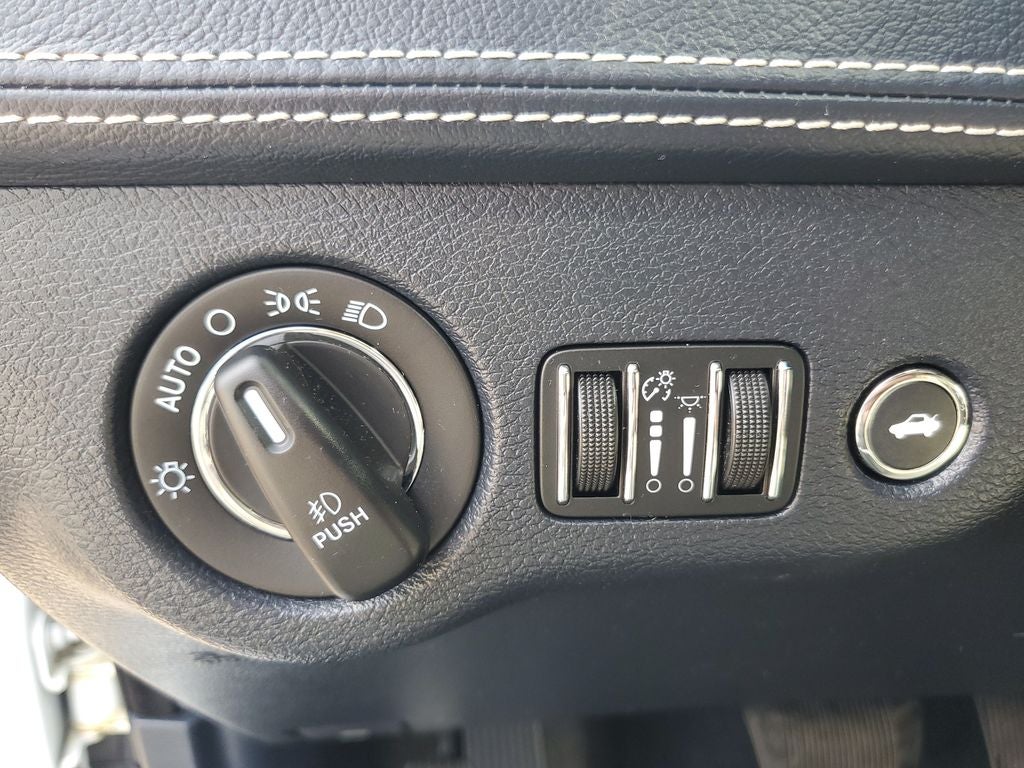 2016 Chrysler 300 C Platinum