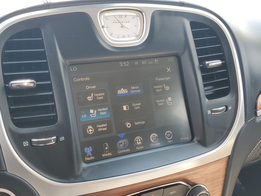 2016 Chrysler 300 C Platinum