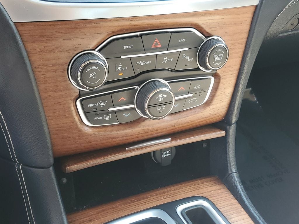 2016 Chrysler 300 C Platinum