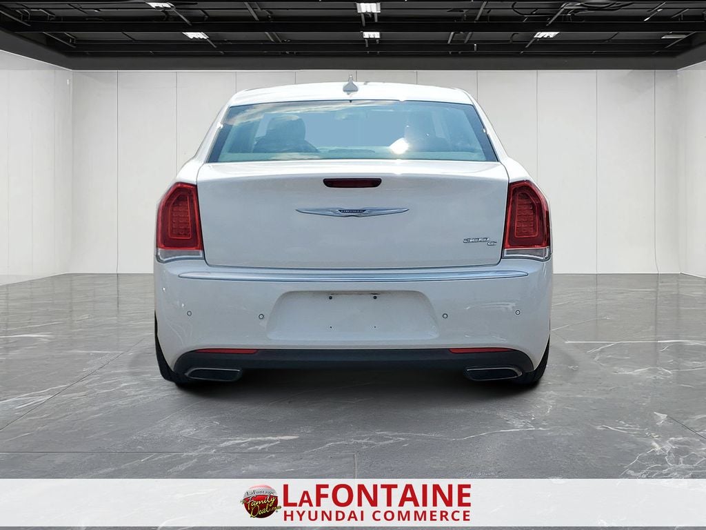 2016 Chrysler 300 C Platinum