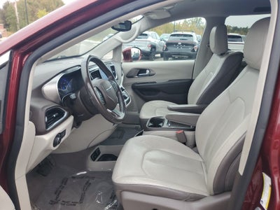 2017 Chrysler Pacifica Touring L Plus