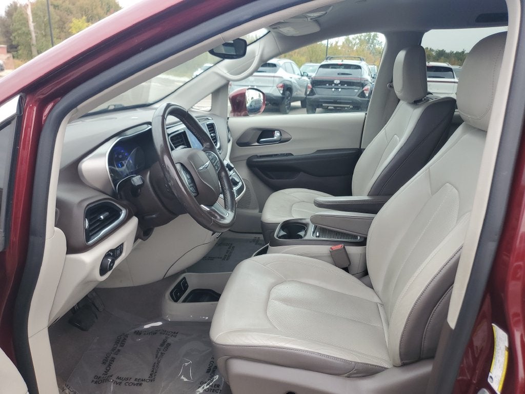 2017 Chrysler Pacifica Touring L Plus