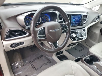 2017 Chrysler Pacifica Touring L Plus