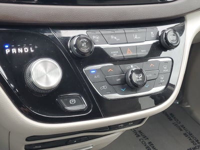 2017 Chrysler Pacifica Touring L Plus