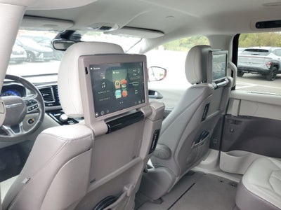 2017 Chrysler Pacifica Touring L Plus
