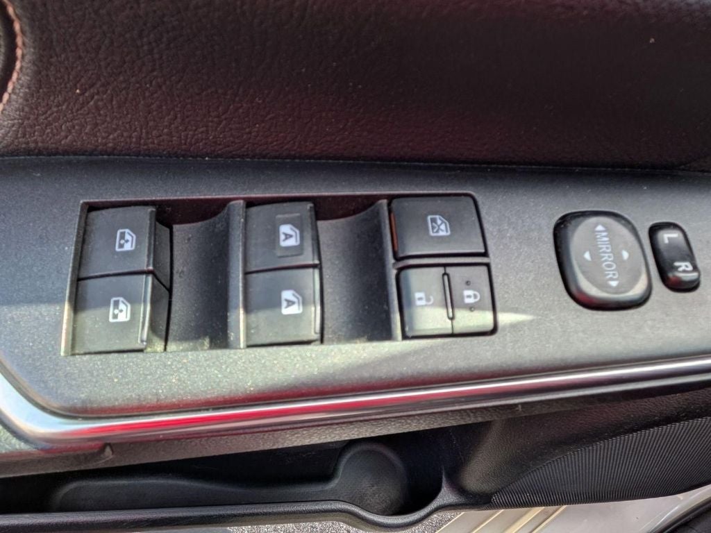 2016 Toyota Camry Hybrid XLE