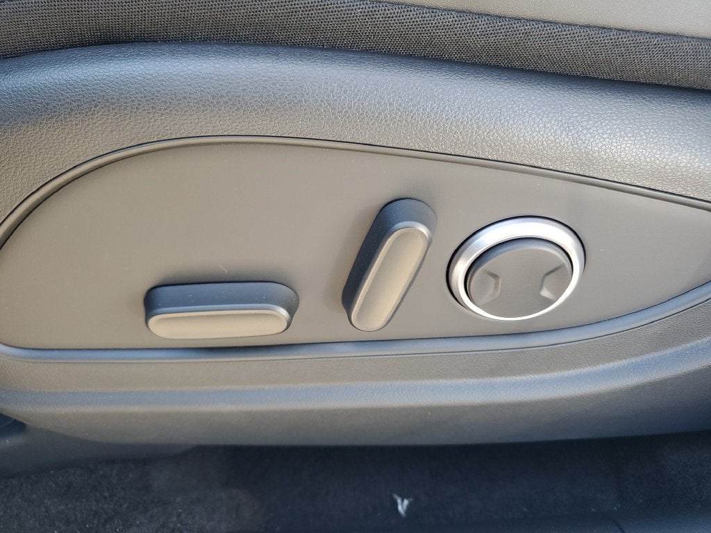 2027 Hyundai PALISADE SEL 7 Passenger
