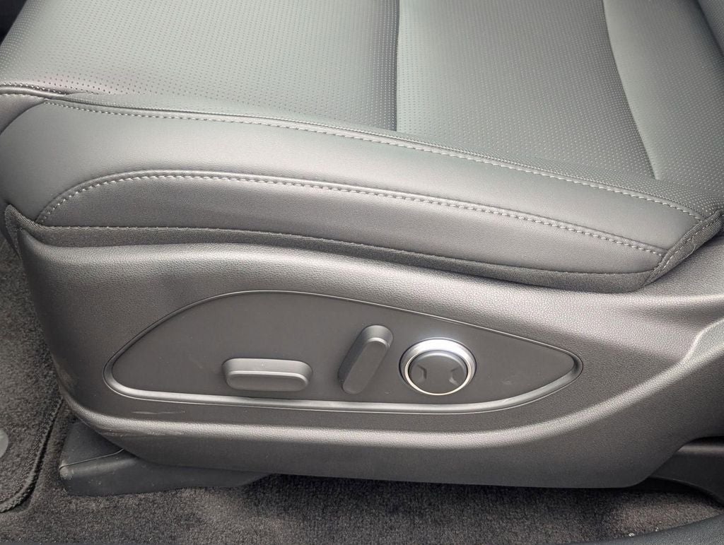 2026 Hyundai PALISADE HYBRID SEL 8 Passenger