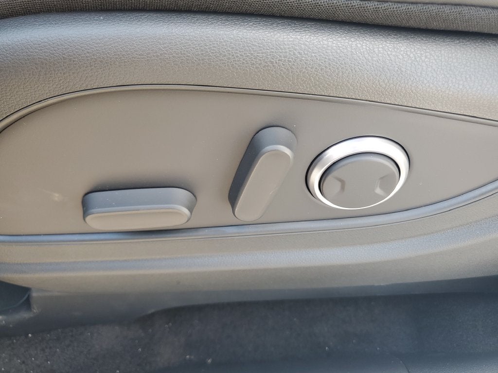 2027 Hyundai PALISADE HYBRID SEL 7 Passenger