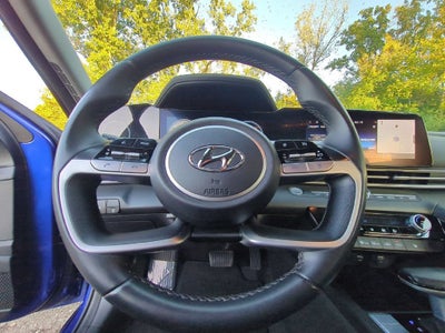 2023 Hyundai ELANTRA SEL