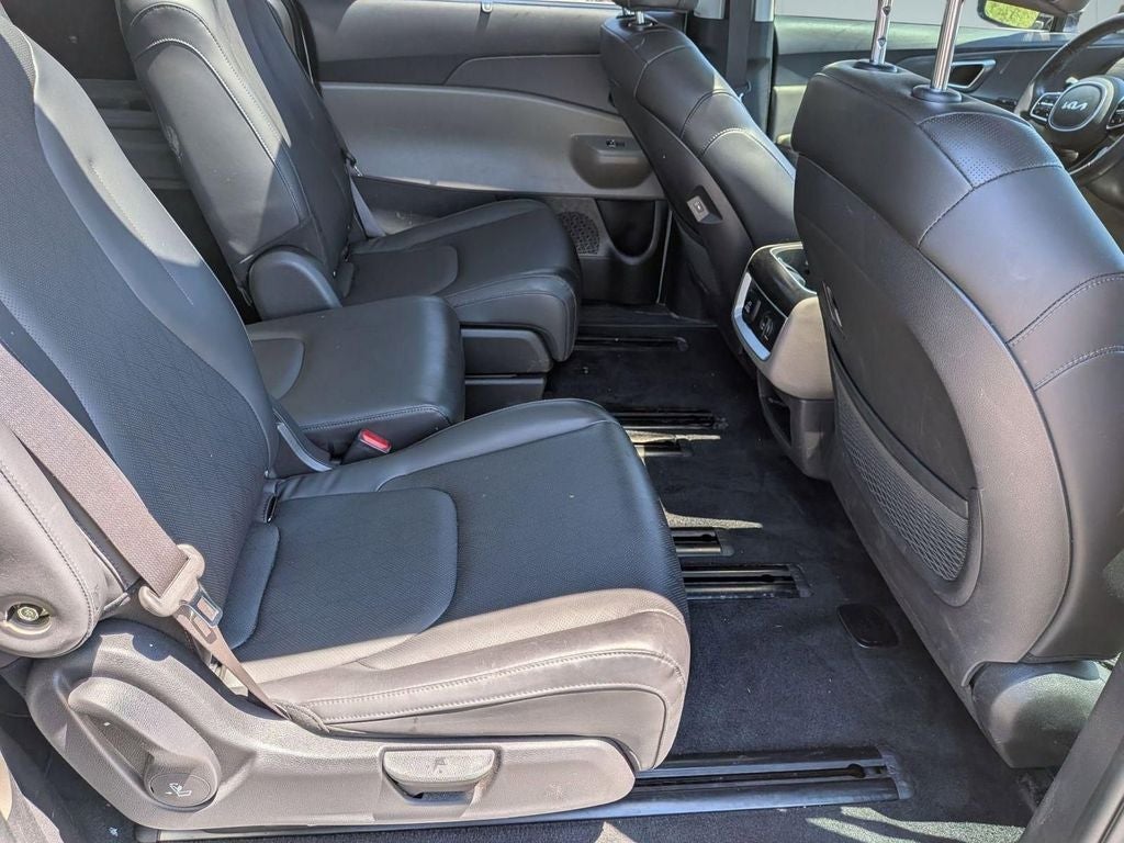 2025 Kia Carnival SX